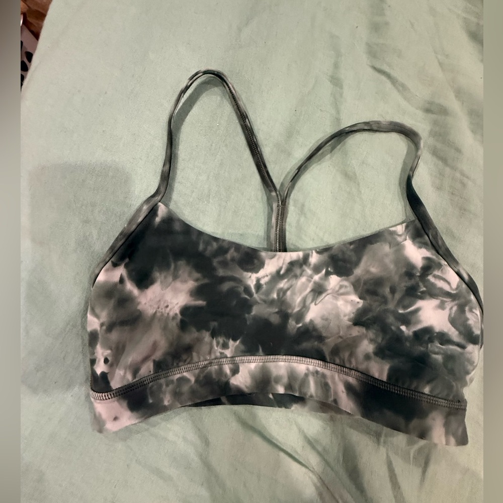 Lululemon Athletica Flow Y Sports Bra